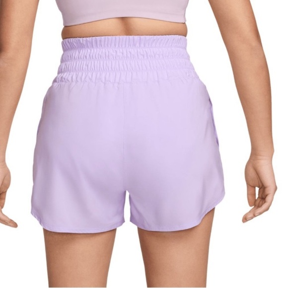 Nike Women's One Dri-FIT Ultra High-Waisted 3" Brief-Lined Shorts - Picture 4 of 6